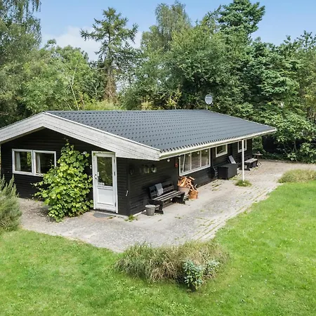 3 Bedroom Gorgeous In Holiday home Rorvig